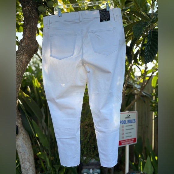 LuLaRoe Crisp White Denim Stretch Distressed Raw Hem Skinny Jeans Size 36 - Picture 3 of 9